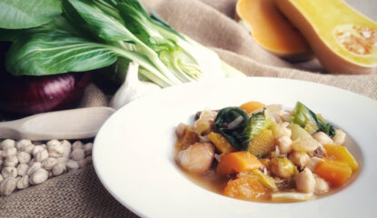 garbanzos con calabaza y pak choi